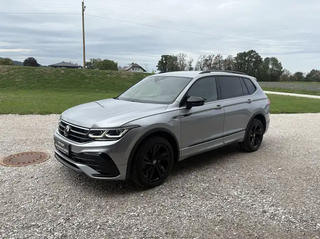 Volkswagen Tiguan Allspace view 2
