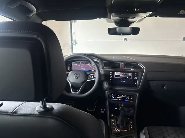 Volkswagen Tiguan Allspace view 10