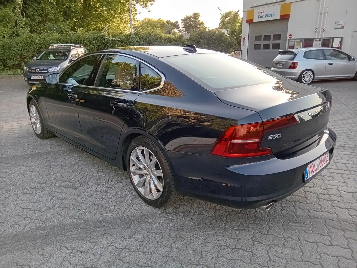 Volvo S90 Lim. Momentum * 1.Hand * INSP+TÜV neu * Top Blau - 2