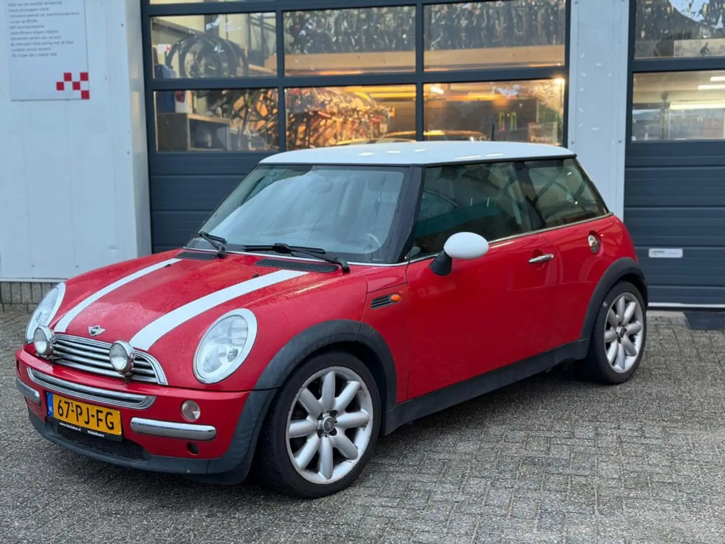 MINI Cooper Mini 1.6 Pepper Rot - 2