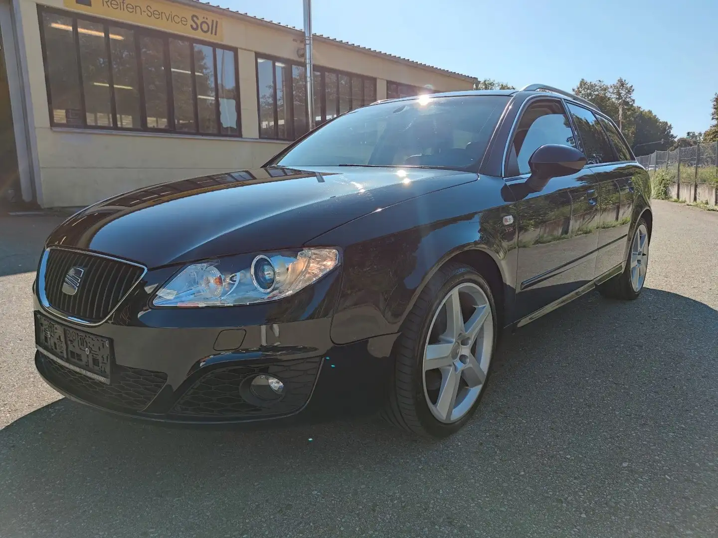 SEAT Exeo ST Sport Leder Navi Schwarz - 2