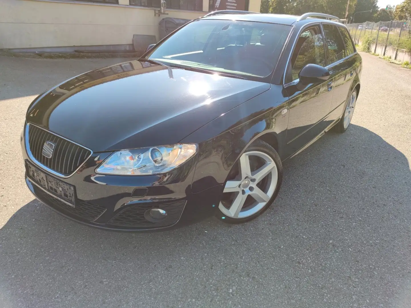 SEAT Exeo ST Sport Leder Navi Schwarz - 1
