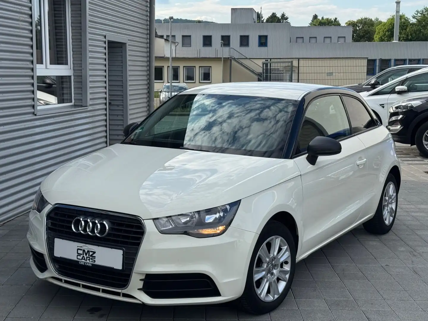 Audi A1 attraction*Steuerkette Neu*Klima*Alu* Wit - 1