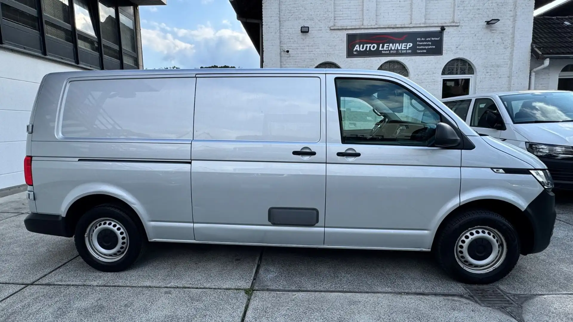 Volkswagen T6 Transporter T6.1*Lang*1Hd*ACC*AHK*SHZ*MFL*Klima*Navi*CarPlay Silber - 2