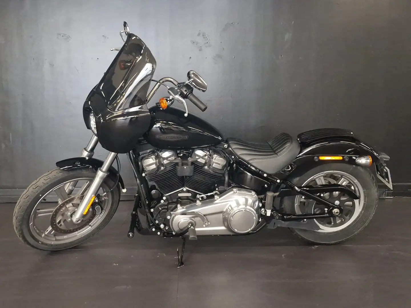 Harley-Davidson Softail Negro - 1