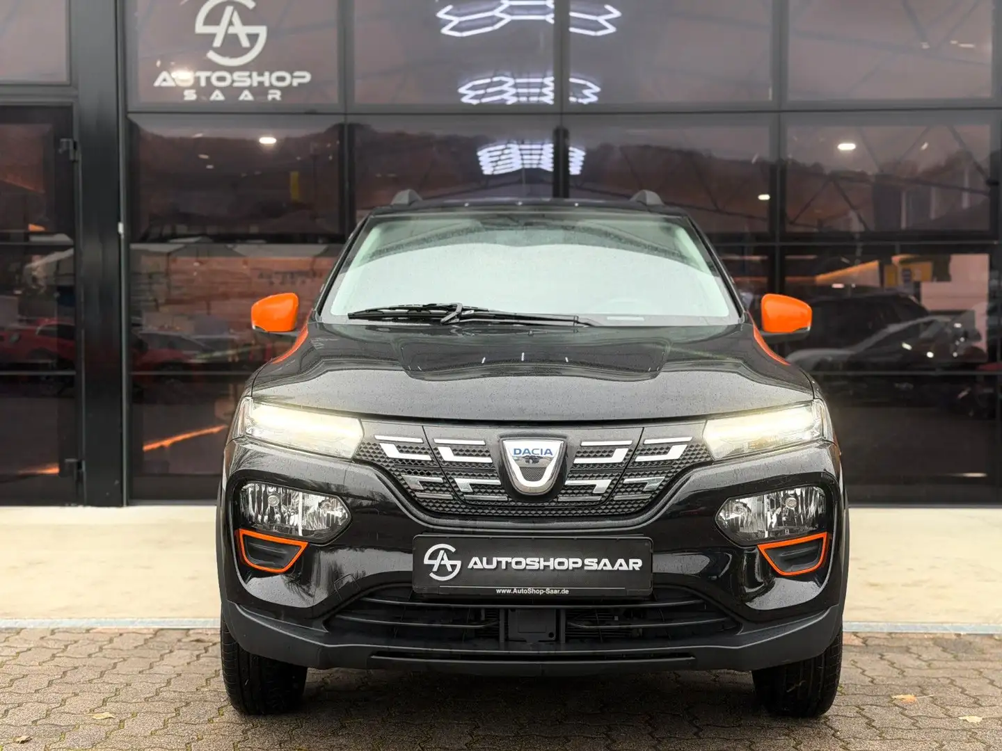 Dacia Spring Electric Comfort Plus CAM/NAVI/PDC Schwarz - 2