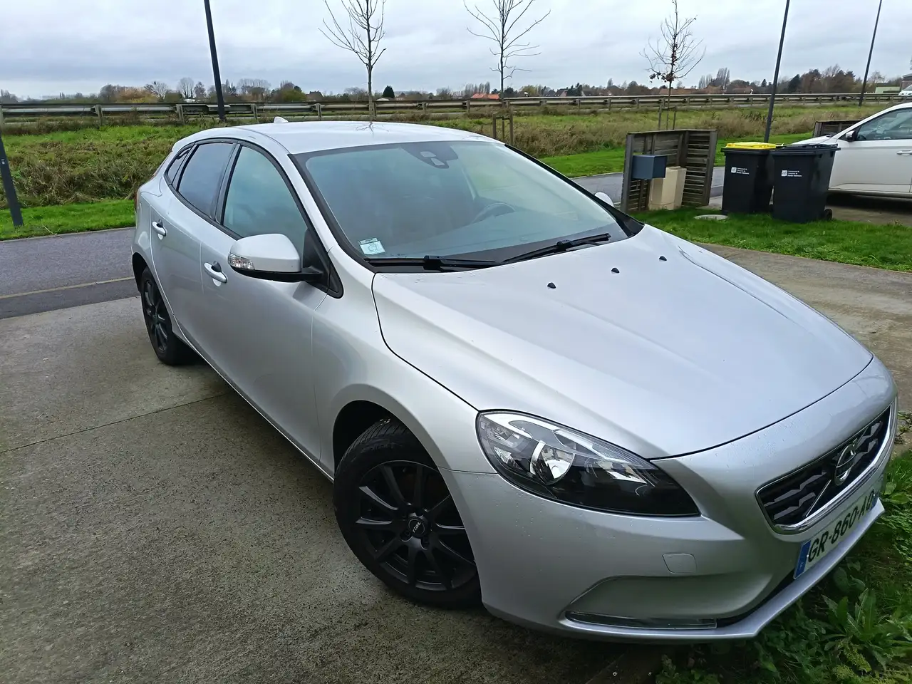 Volvo V40 momemtum