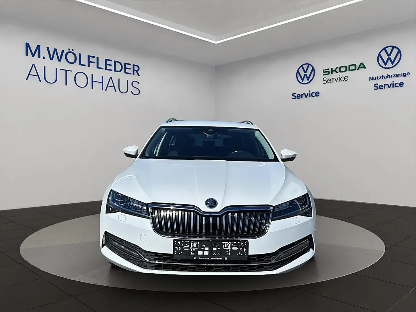 Skoda Superb Combi TDI Style DSG Weiß - 2