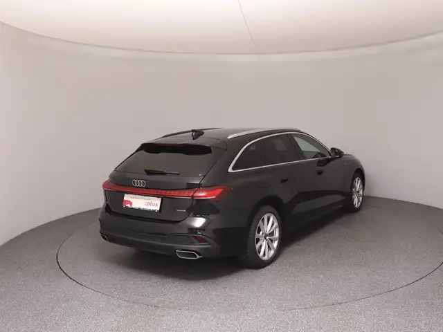 Audi A5 view 4