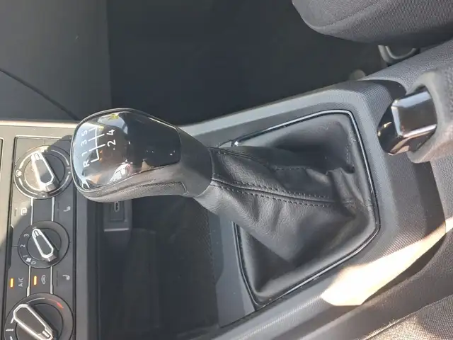 Volkswagen T-Cross view 10