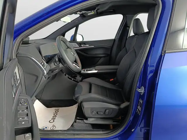 BMW 2 Series view 8