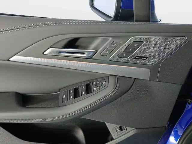 BMW 2 Series view 14