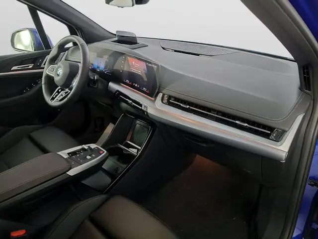BMW 2 Series view 10