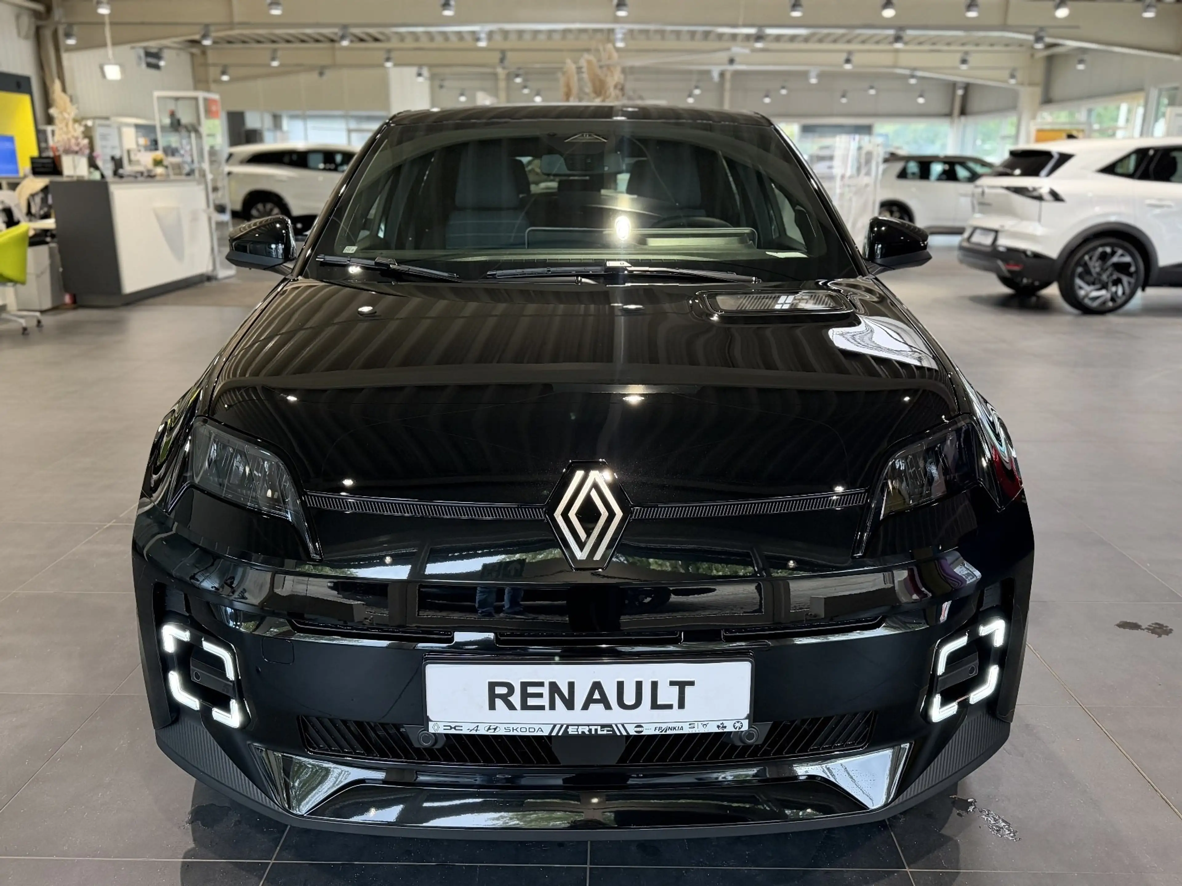 Renault R 5 5 E-Tech elektrisch Techno 120 Urban Range — photo 2