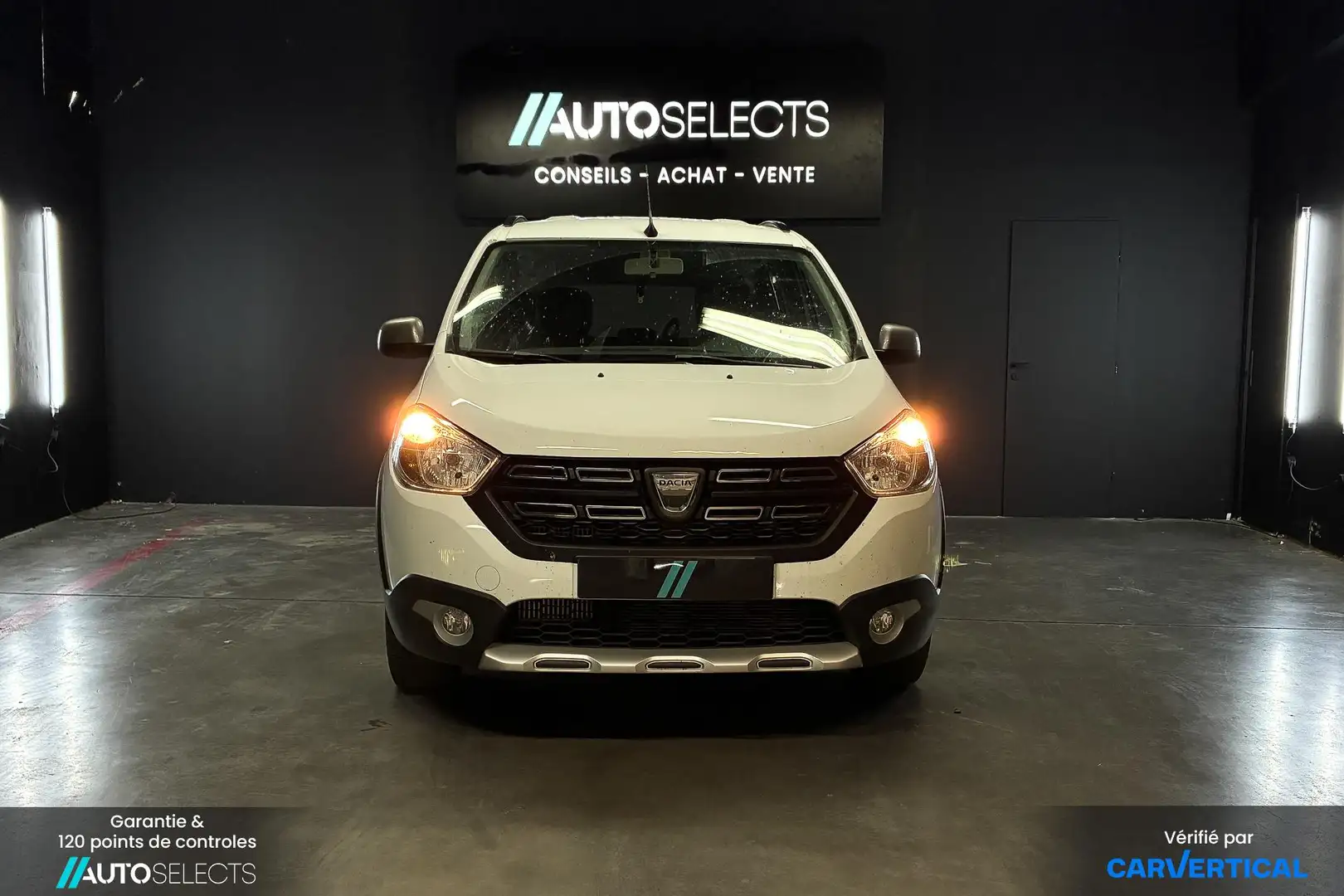 Dacia Lodgy Stepway 1,3 TCe 130cv 7 places | Carvertical Dispo Blanc - 2