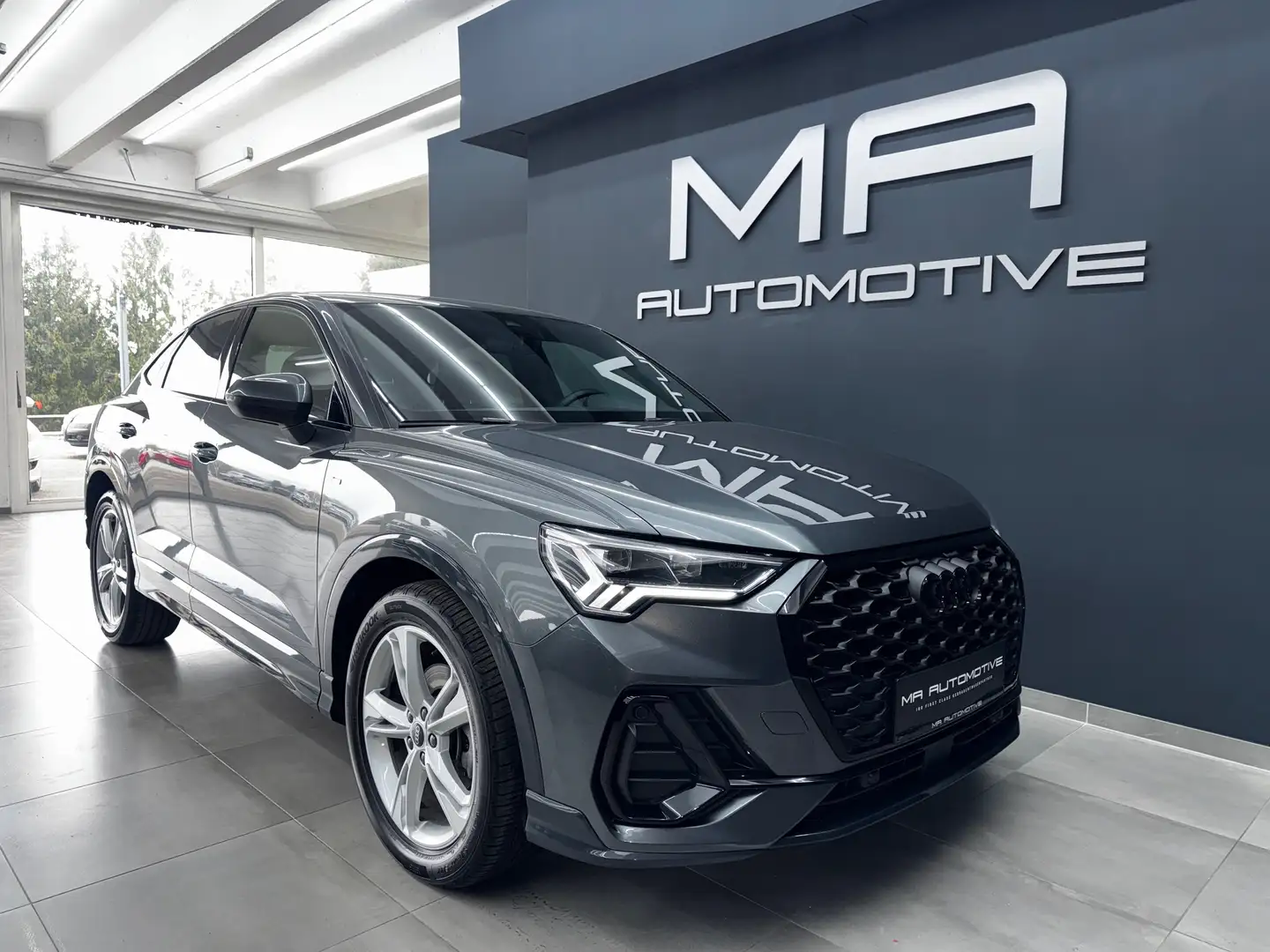 Audi Q3 35 TDI 3xS-Line *MATRIX*ACC*KEYLESS*TOTW*DIGI*RFK* Grau - 2