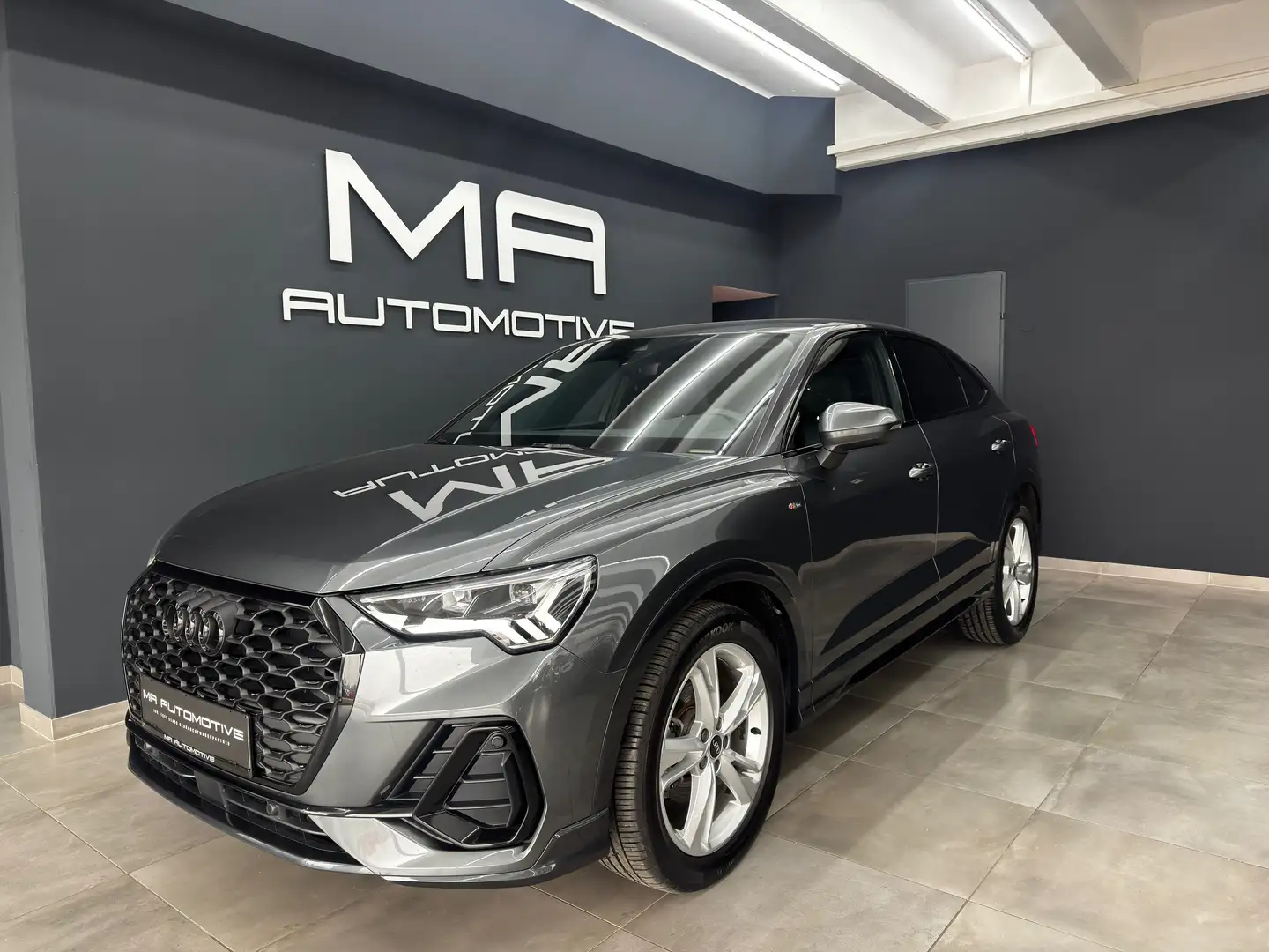 Audi Q3 35 TDI 3xS-Line *MATRIX*ACC*KEYLESS*TOTW*DIGI*RFK* Grau - 1