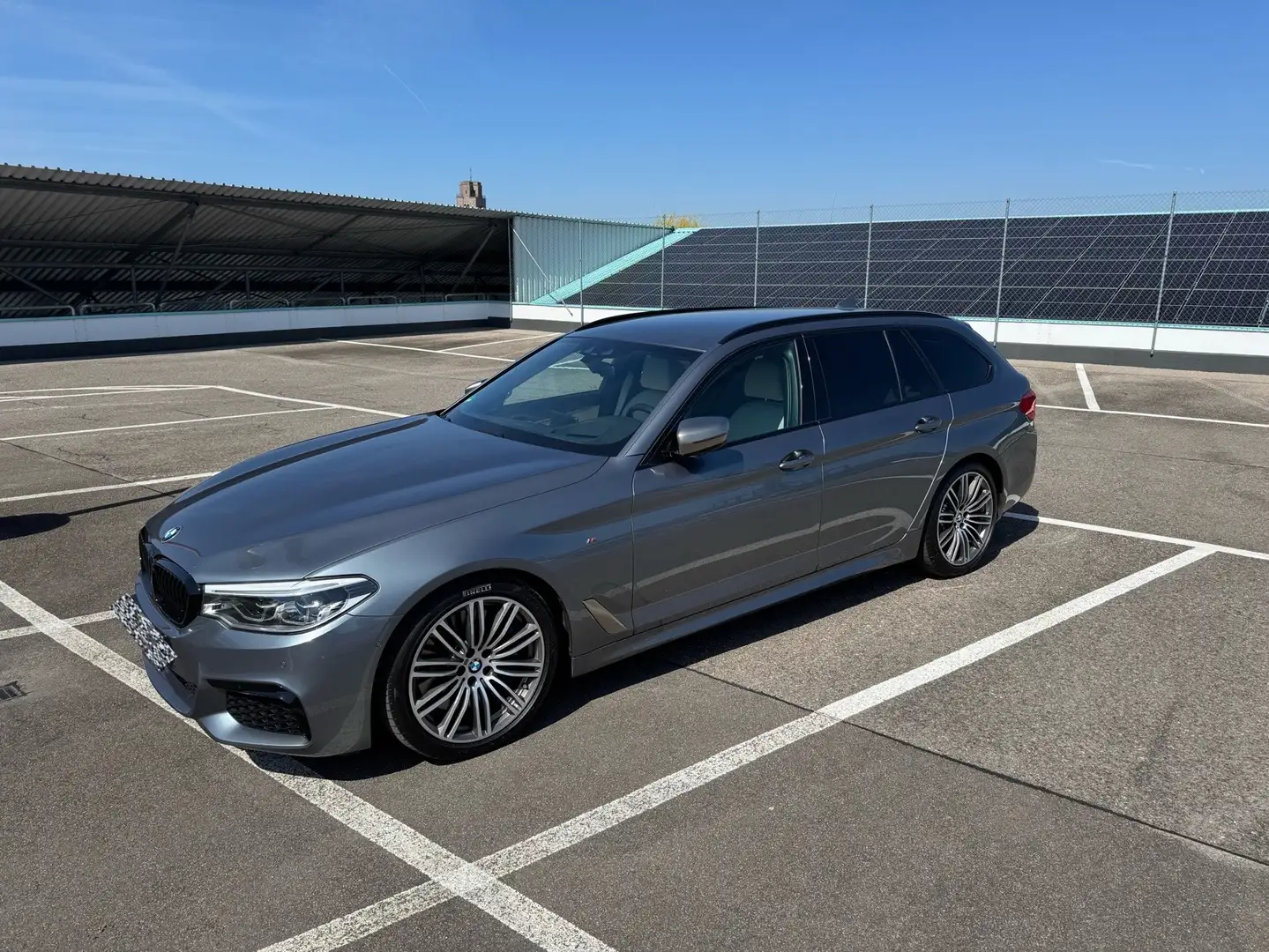 BMW M550 M550d xDrive Touring /HK/ HUD/ Komf.Sitz/360° Grau - 1