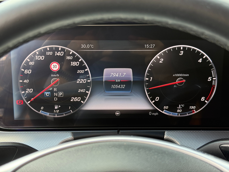 Mercedes-Benz E 350 d|AMGLine|Schiebed|Widescreen|Lenkass|Spurass|HUD — photo 14
