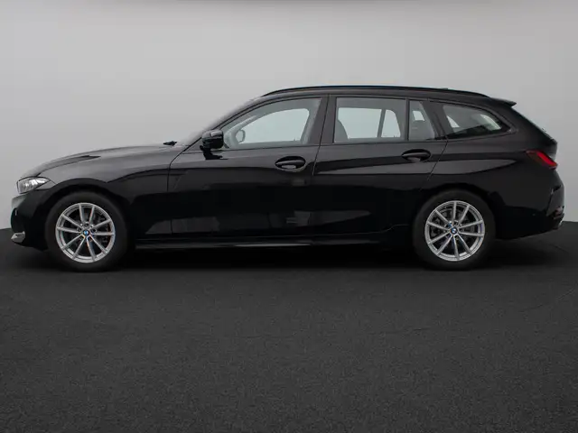 BMW 3 Series view 11