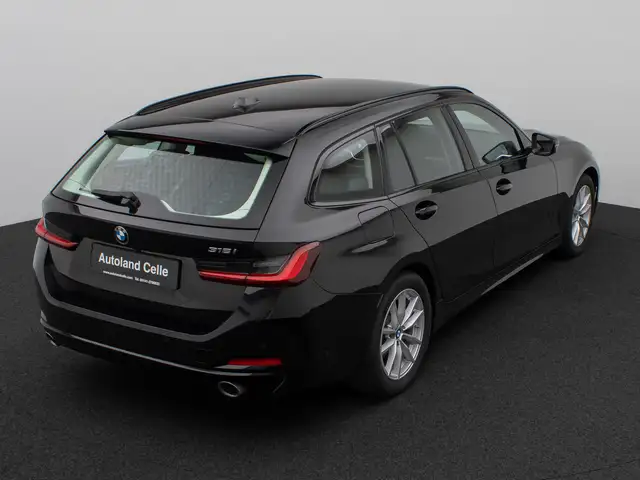 BMW 3 Series view 7