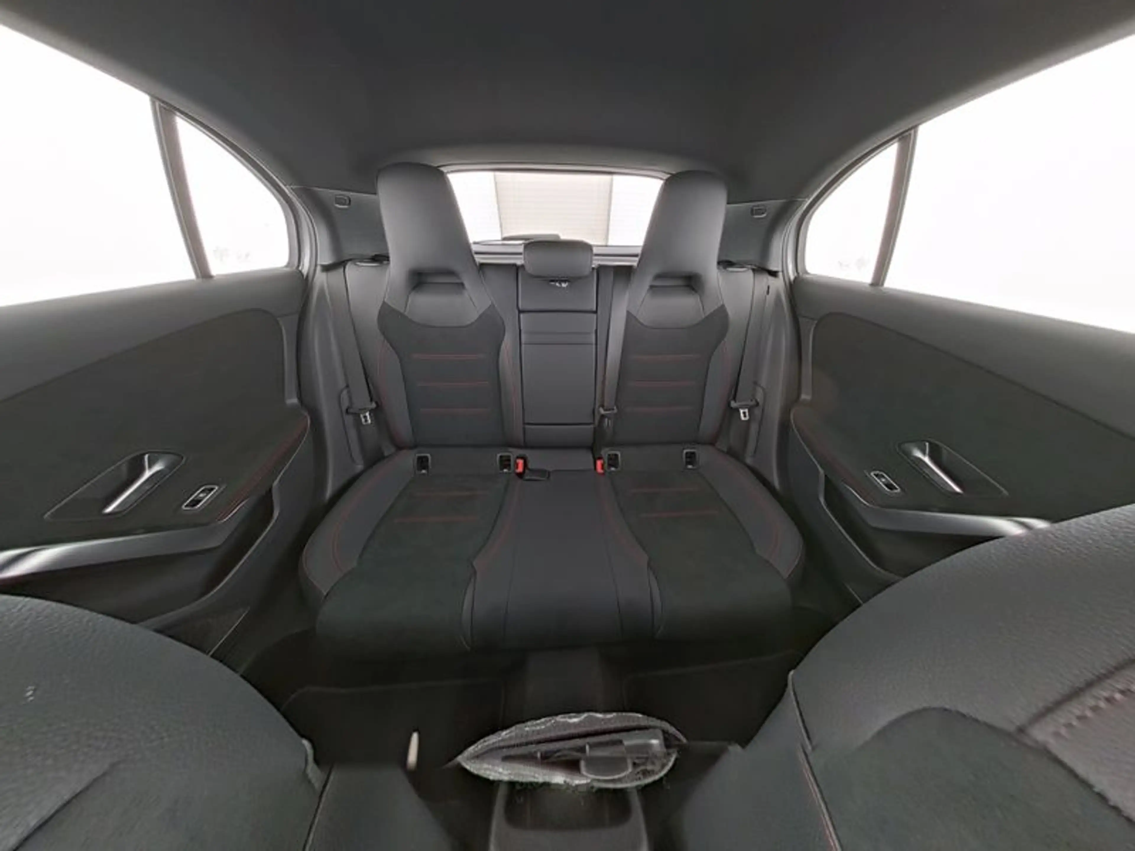 Mercedes-Benz A 200 AMG*Multibeam*Distronic*KeyGo*360*CarPlay* — photo 9
