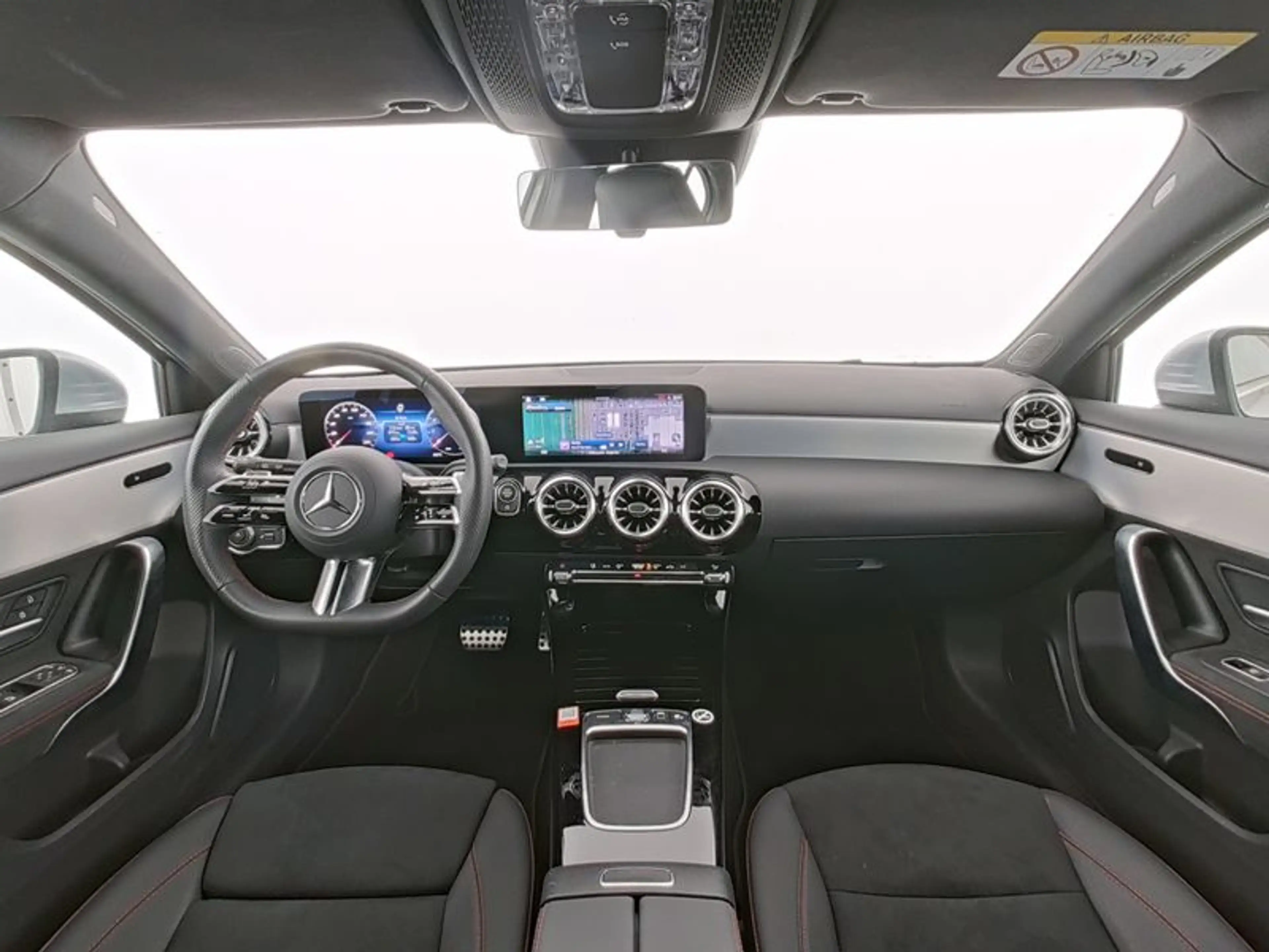 Mercedes-Benz A 200 AMG*Multibeam*Distronic*KeyGo*360*CarPlay* — photo 6