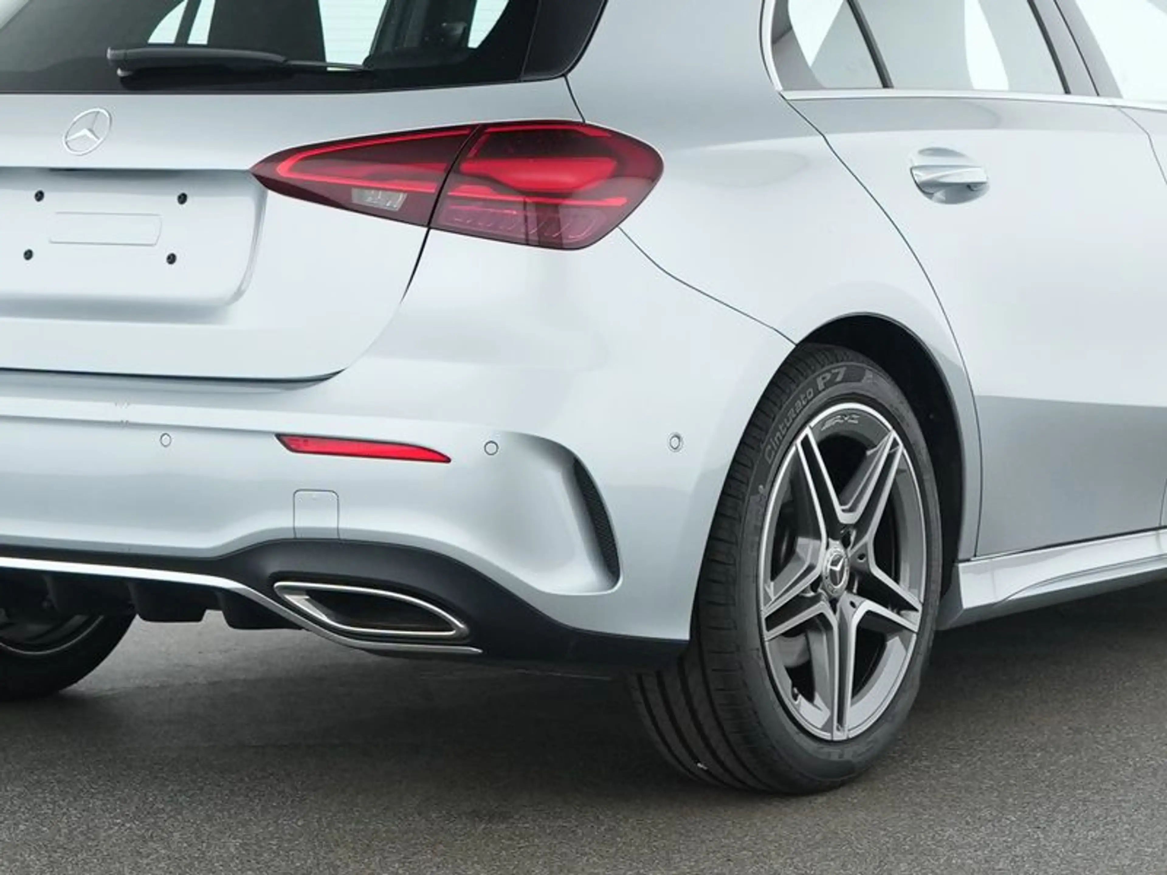 Mercedes-Benz A 200 AMG*Multibeam*Distronic*KeyGo*360*CarPlay* — photo 4