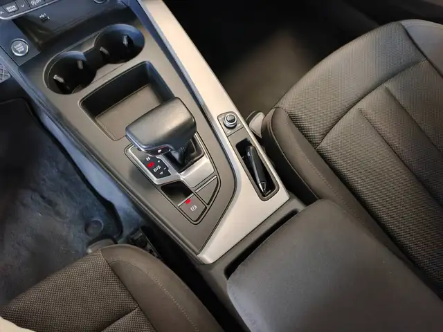 Audi A4 view 18