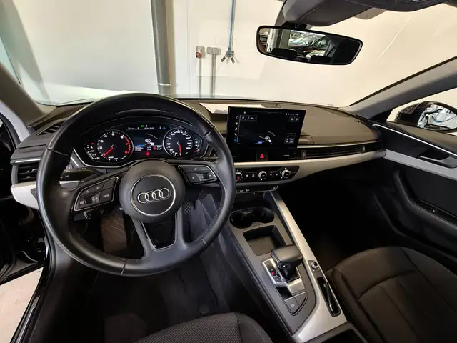 Audi A4 Avant view 8