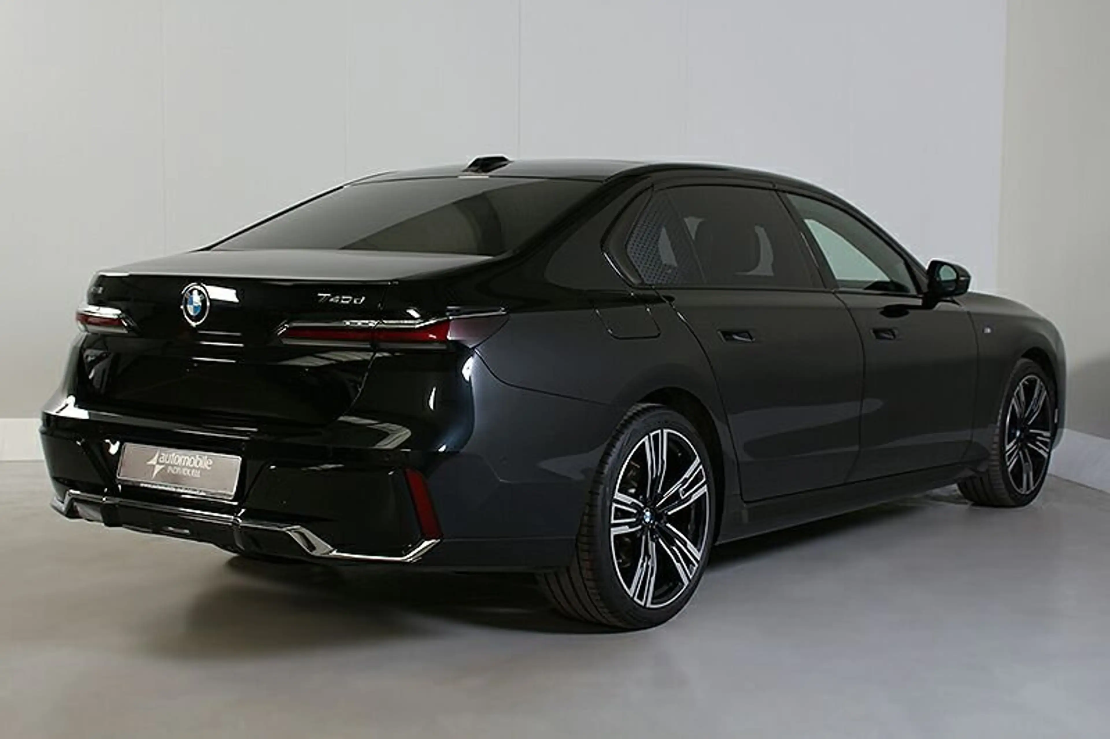BMW 740 d xDr M Sport 21Zoll AHK Standh ACC Panorama — photo 5