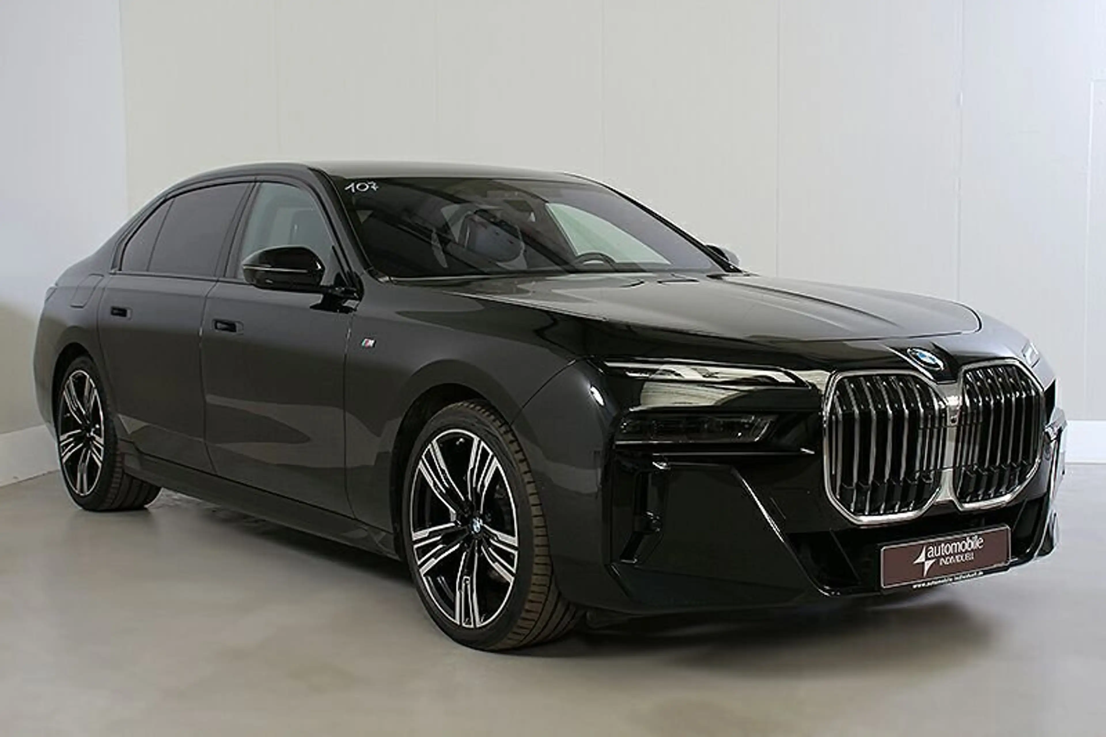 BMW 740 d xDr M Sport 21Zoll AHK Standh ACC Panorama — photo 3