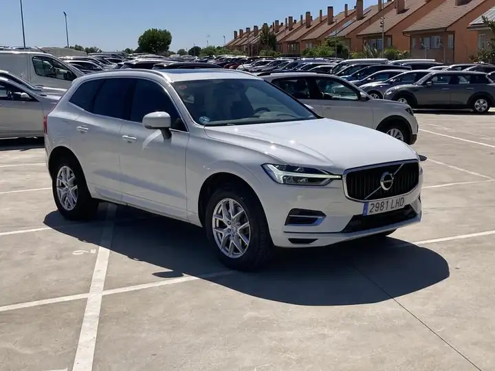 Volvo XC60 2020, foto 7