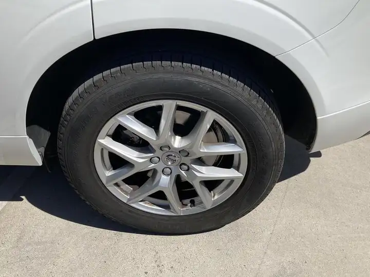 Volvo XC60 2020, foto 12