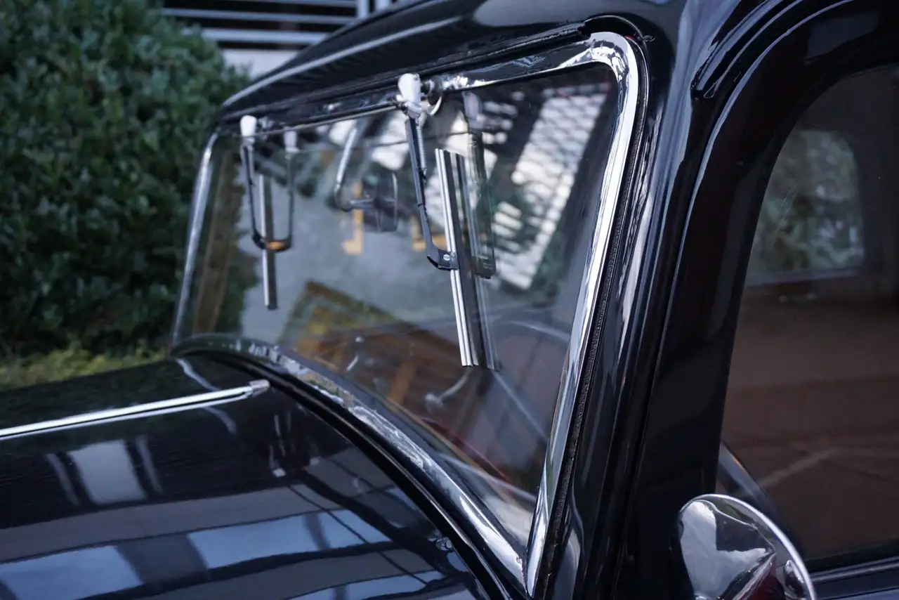 Mathis EMY4S Dynamic, viertürige Limousine, foto 4