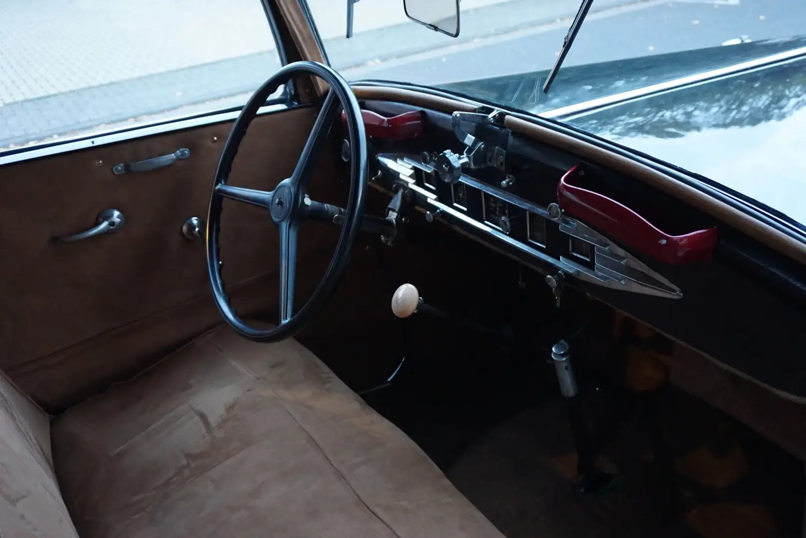 Oldtimer Sonstige Mathis EMY4S Dynamic, viertürige Limousine Rot - 2