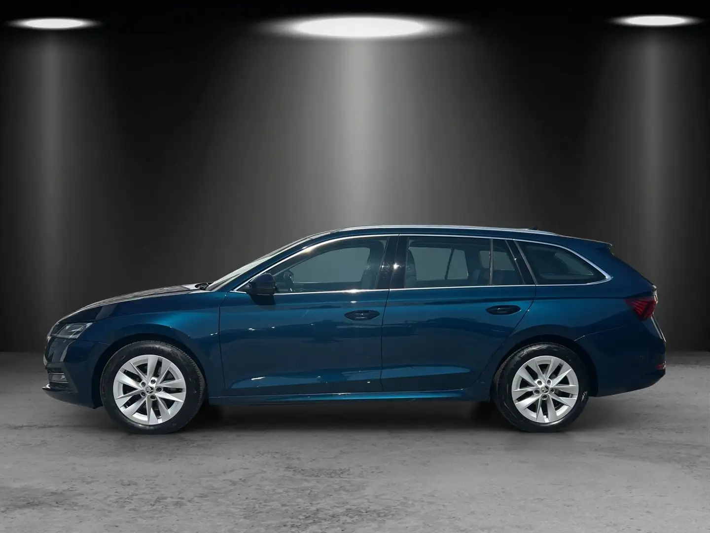 Skoda Octavia Combi 2.0 TDI DSG Style/KAMERA/PANO/HUD/ Blauw - 2