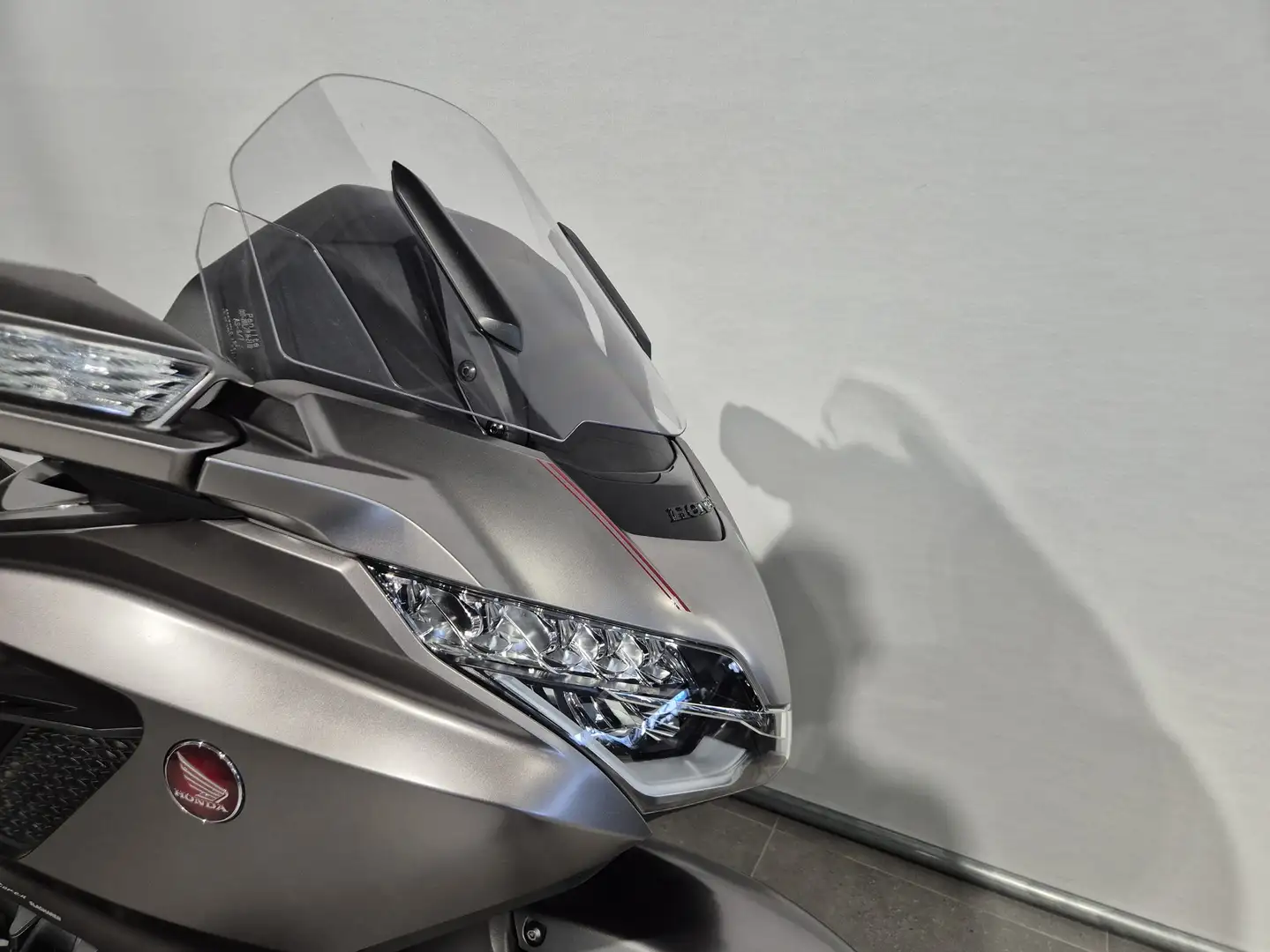 Honda GL 1800 Bagger Grigio - 2