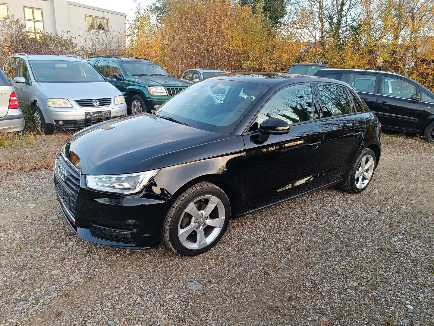 Audi A1 1.0 TFSI Sport "EU 6*206500 km*Navi*HU:neu" Schwarz - 1