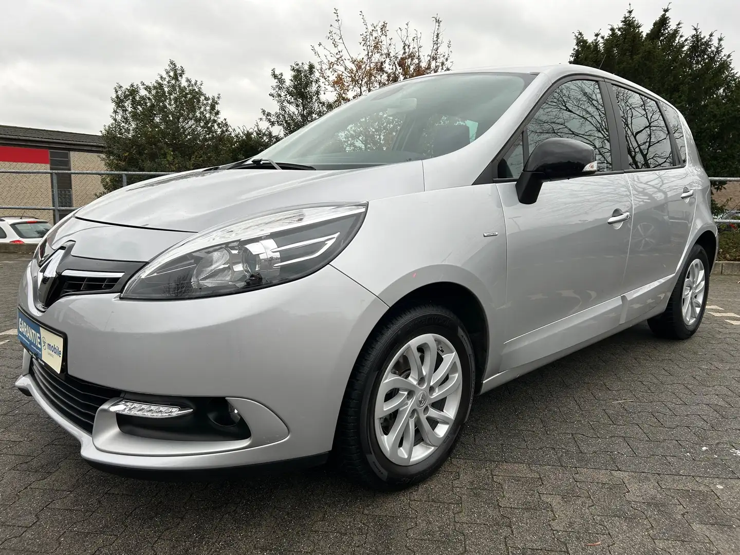 Renault Scenic Scenic Diesel Energy dCi 110 *PDC*NAVI*SCHECKHEFT Silber - 1