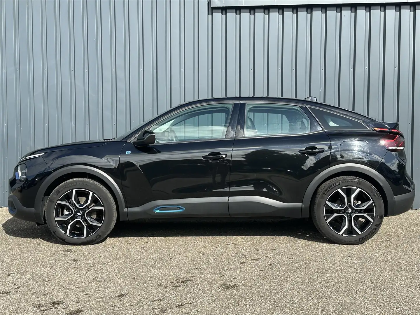 Citroen E-C4 Electric EV 50kWh 136pk Feel Pack I Stoelverwarming I Parke Zwart - 2