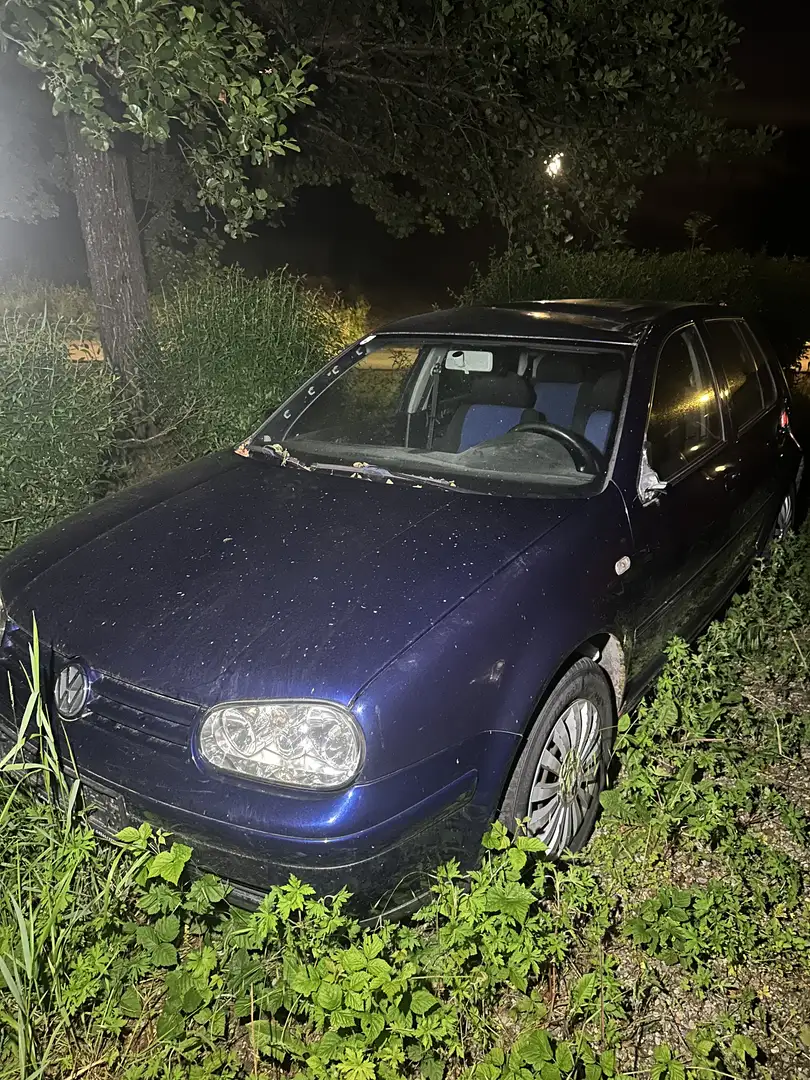 Volkswagen Golf Trendline TDI - 1