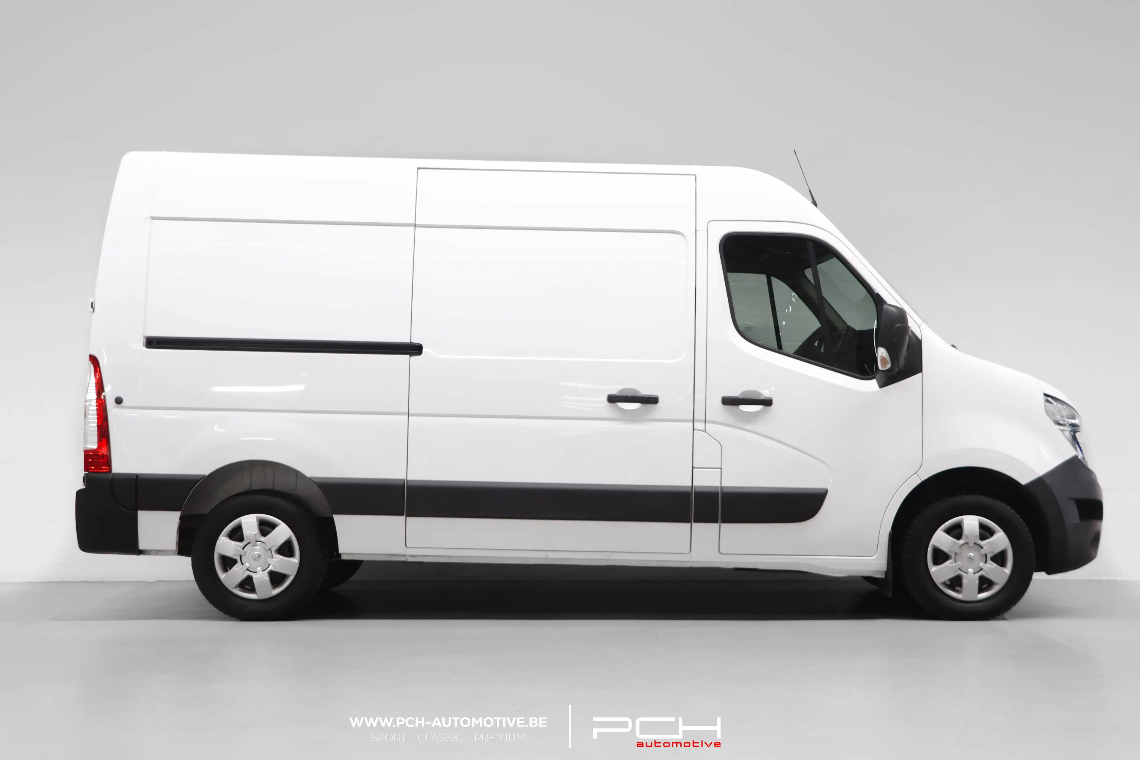 Nissan NV400 3500 2.3 dCi 136cv Optima - L2H2 - TVAC — photo 4