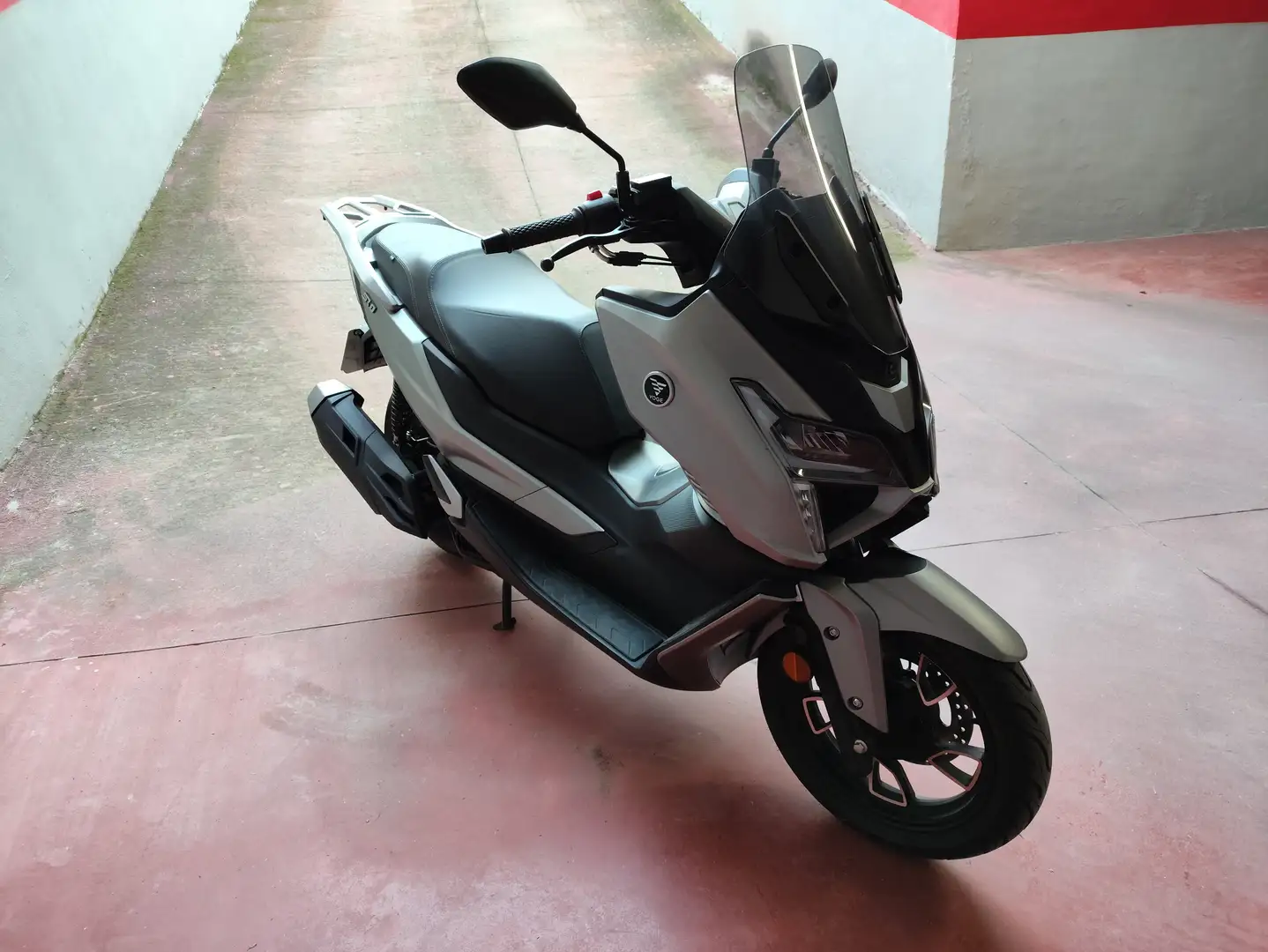 Voge R125 Sr1-  125 Silver - 2