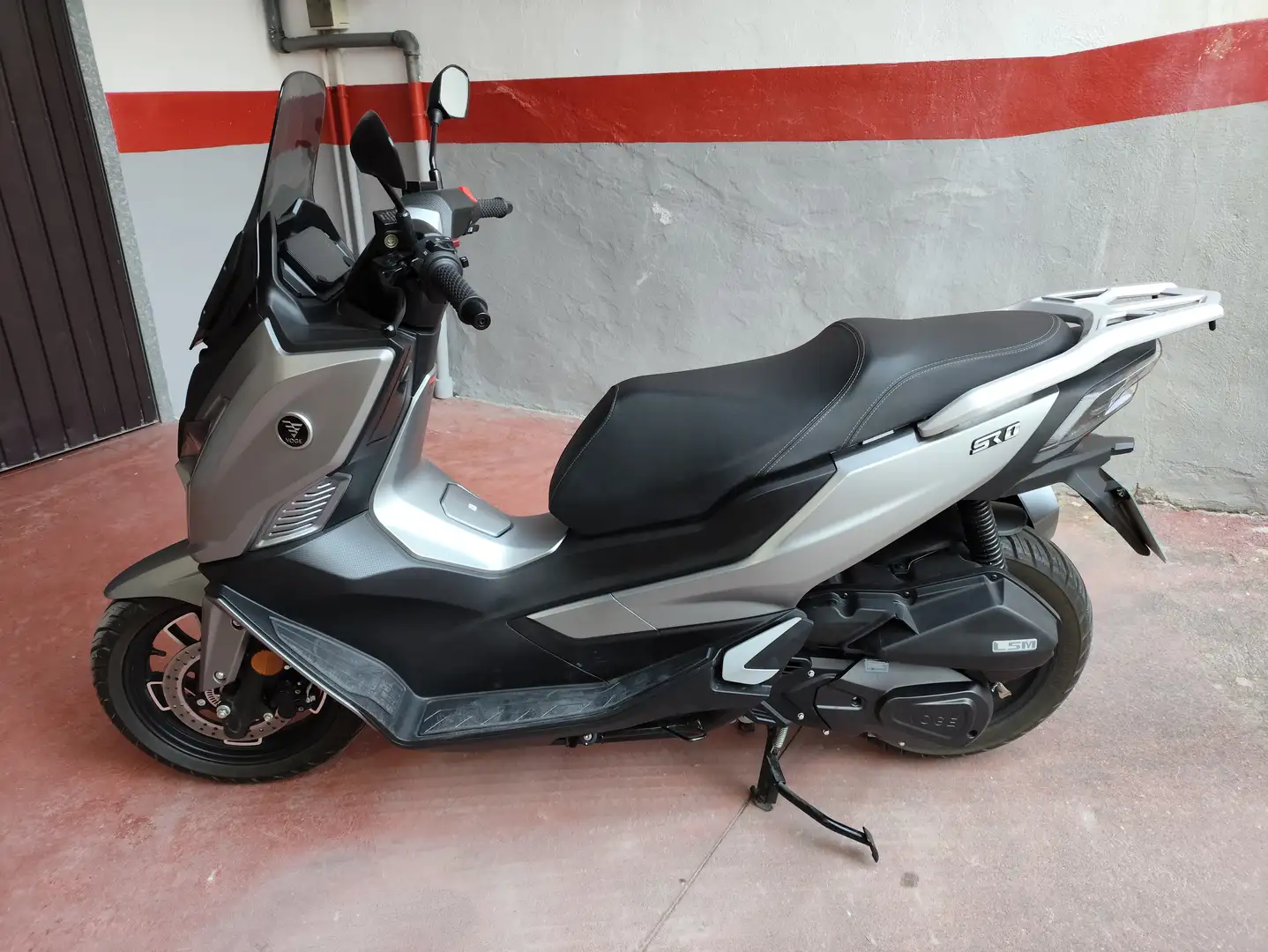 Voge R125 Sr1-  125 Silver - 1
