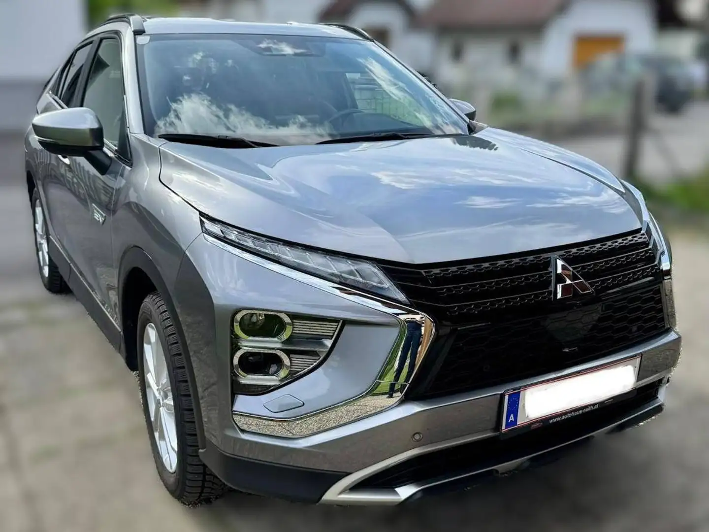 Mitsubishi Eclipse Cross Eclipse Cross 2,4 PHEV 4WD Intense  CVT Aut. Intense Grau - 2