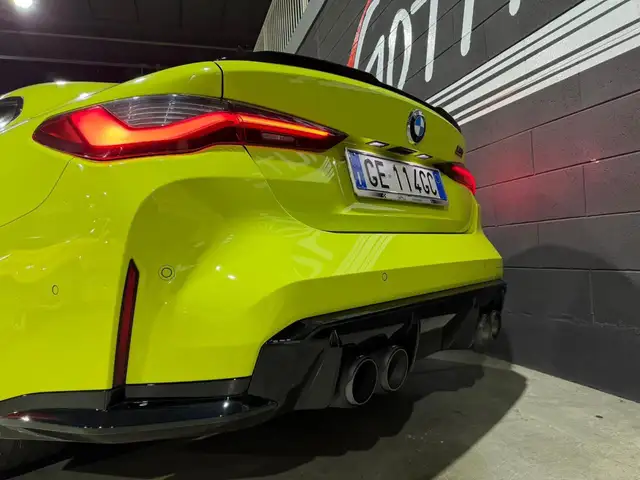 BMW M4 view 8
