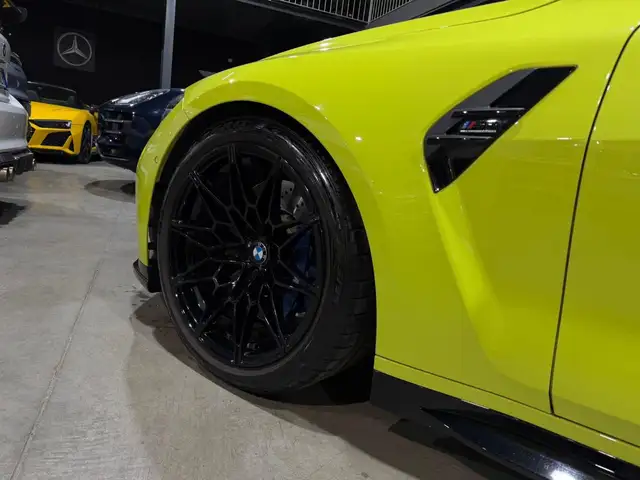 BMW M4 view 10