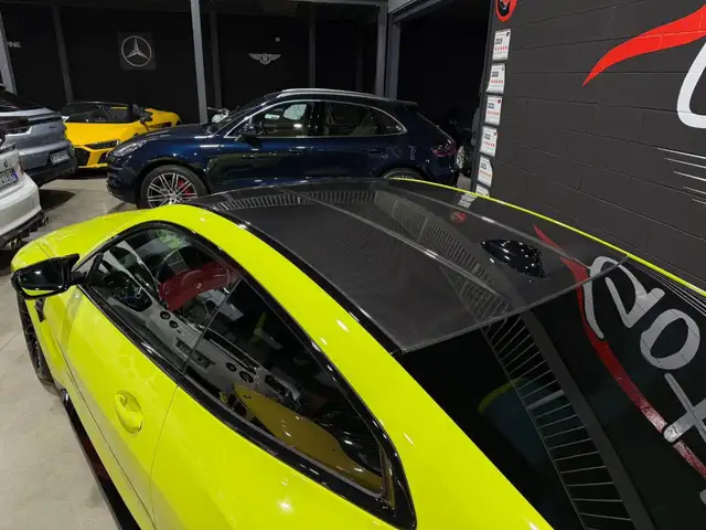BMW M4 view 9