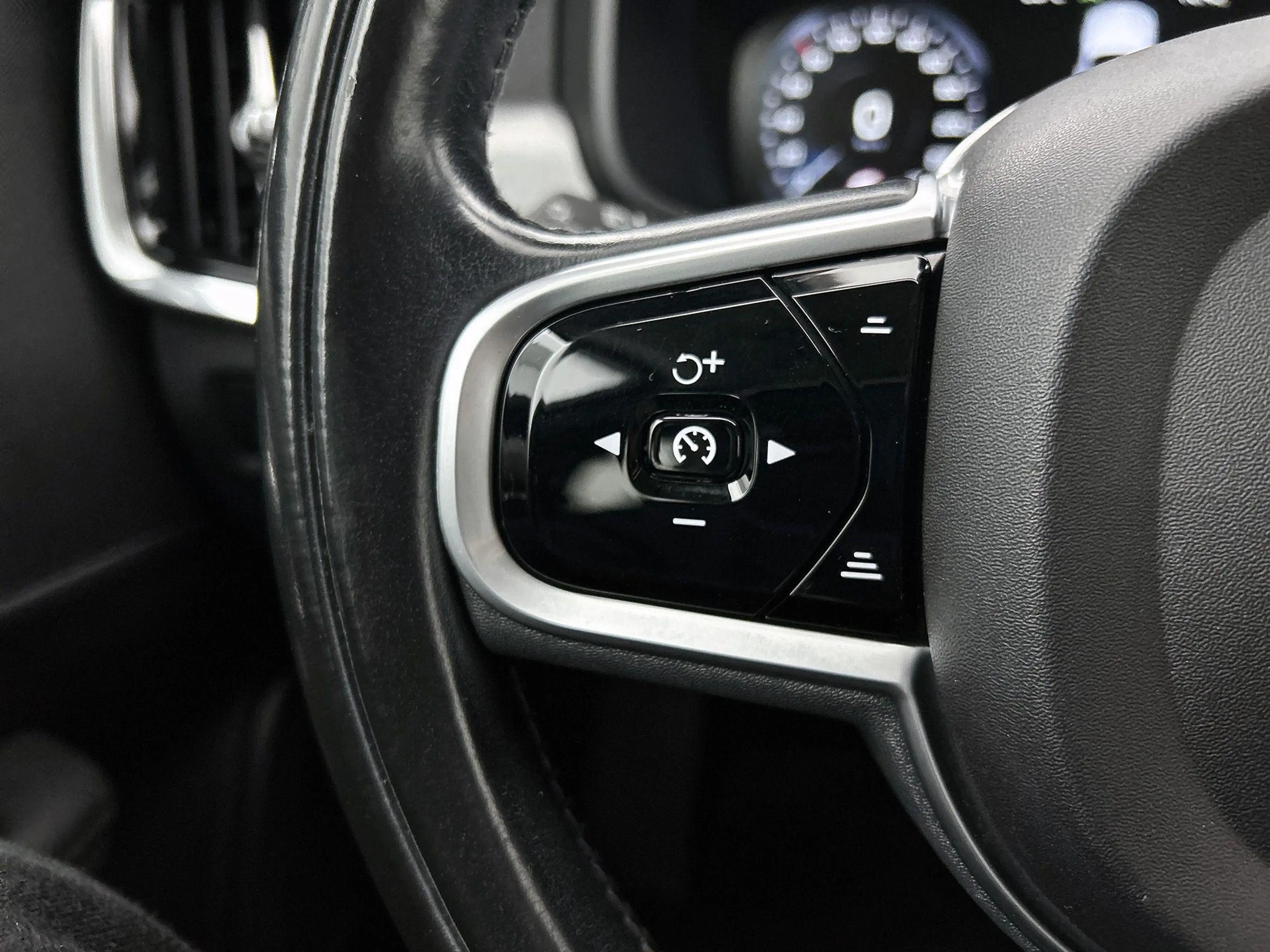 Volvo V90 2.0 T4 Momentum | Automaat | Trekhaak | ACC | ECC — photo 7